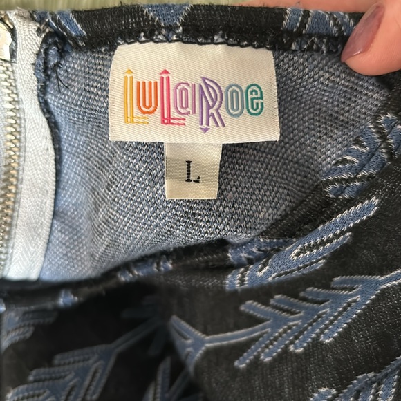 Blue and charcoal arrow/chevron print dress - Picture 9 of 10